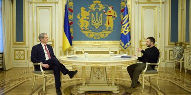 "Хриплые крики ни с чем не спутать": Зеленский сильно кричал на главу Минфина США Бессента, — FT