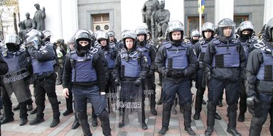 Боевая готовность. Как прошел первый день протестов под Верховной Радой