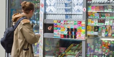Пачка сигарет подорожчає на 40 гривень: Зеленський підписав закон, — нардеп