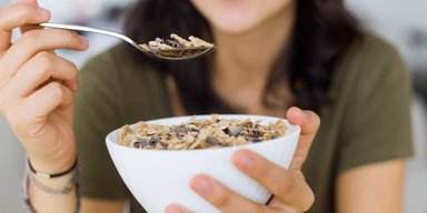 Много есть нельзя: 6 самых вредных продуктов и напитков для кишечника