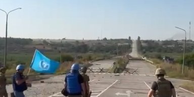 Не пошкодували п'ять мін: РФ розмістила вибухівку на шляху місії МАГАТЕ на ЗАЕС (відео)