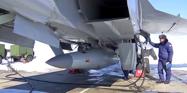 Взрывы в Киеве и Староконстантинове. Зачем РФ обстреляла Украину "Кинжалами" в день выступления Путина