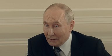 Росія "на межі рецесії": Путін відповів чиновникам, коли знизить витрати на армію