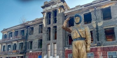 Один из беднейших регионов России стал лидером по тратам на памятники погибшим на войне в Украине