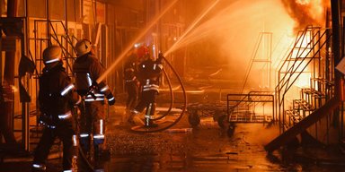 Удар РФ по Харкову спричинив масштабну пожежу на ринку "Барабашово": є постраждалі (фото, відео)