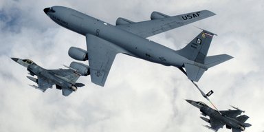 Военным не хватает дронов: огромный самолет Stratotanker KC-135 переделают в беспилотник