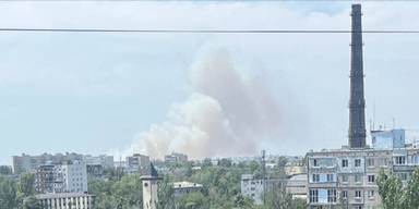 У Маріуполі прогриміли вибухи: "палає" й димить аеропорт (фото, відео)