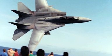 F-14 Tomcat: как фильм с Томом Крузом прославил истребитель и почему США от него отказались