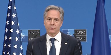 Усіх навчать та озброять: Блінкен про "непрості рішення" по мобілізації в Україні (відео)