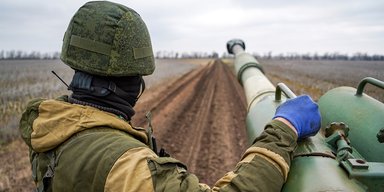 Уникли ударів ЗСУ: ЗС РФ просунулися в районі Бахмута, Кремінної та Авдіївки, — ISW (карти)