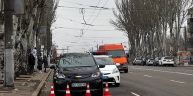 Просидел почти сутки: в Кривом Роге мужчина "забаррикадировался" в авто, чтобы не общаться с ТЦК