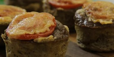 Ніжно, соковито і просто: мафіни з курячої печінки з сиром