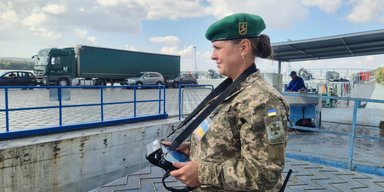 Рішення обговорюється: у Зеленського обмежать депутатам і чиновникам виїзд за кордон, — ЗМІ