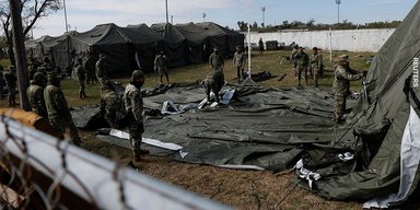 Трамп закрыл границу с Мексикой для нелегальных мигрантов: кто уже в США — выдворят