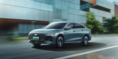 Понад 2300 км: електрифікований седан Chery встановив світовий рекорд запасу ходу (фото)