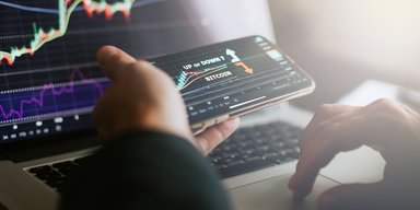 Бабушкин биткойн. Как чиновники отмыли 75 млрд гривен через криптовалюты