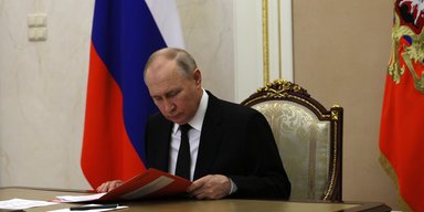 Уже розділив на частини: озвучили план Путіна щодо України