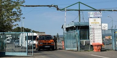 Чоловіків до 22 років вже випускають з України: у ДПСУ заперечили "ажіотаж" на кордоні