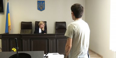 Спустив на азартні ігри: хлопець загиблої у Запоріжжі співачки вкрав гроші на її пам'ятник (відео)