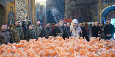 12 тысяч пасок для защитников передали ПЦУ и Фонд Влады Молчановой