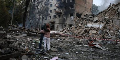 У Києві вже 14 загиблих внаслідок комбінованої атаки, серед них – громадянин США (відео)