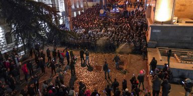 Протесты в Грузии: полиция задержала 66 человек, а оппозиция готовит новые акции (фото, видео)