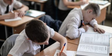 "Успеть укрыться за 40 секунд": в Харьковской ОВА объяснили, почему школьники не будут учиться офлайн