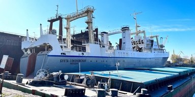 Стоит в Николаеве: Украина национализировала судно российского олигарха стоимостью 1 млрд грн (фото)