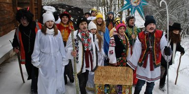 Когда колядовать, щедровать и посевать в Украине в 2024: новые даты
