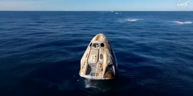 Летіли на 8 днів, а застрягли в космосі на 9 місяців: астронавти NASA повернулися додому (відео)