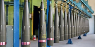 Захід затримує гроші на снаряди для України: чому гальмує чеська ініціатива та ракети Patriot