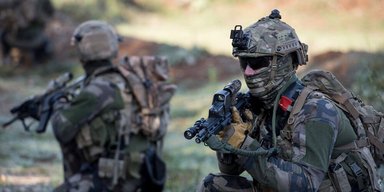 Ветеранов спецназа США и Британии заманивают в российские военные лагеря в Болгарии, — СМИ