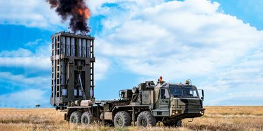 Украинские артиллеристы уничтожили новейший российский ЗРК за 135 млн долларов (видео)