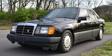 Немецкое качество: на аукцион выставили Mercedes W124 с пробегом более 1,6 млн км (фото)