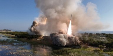 Одночасно Hwasong та РСЗВ 600 мм: війська КНДР тренувались в ядерному контрударі (фото)