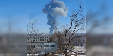 Взрывы и пожар в Нижнекамске в Татарстане: что произошло за 1200 км от Украины (видео)