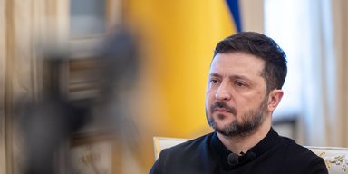 1500 грн пенсионерам и кэшбек на топливо: Зеленский анонсировал дополнительные выплаты для украинцев
