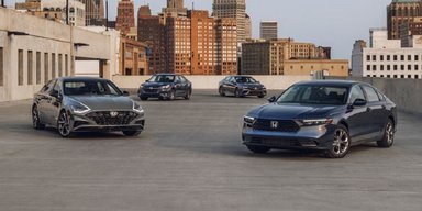 Accord, Camry, Sonata та Legacy: експерти порівняли популярні середньорозмірні седани