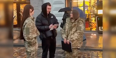 Відома співачка ходила Львовом і лякала чоловіків ТЦК: реакція людей та шоубізу (відео)