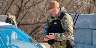 Мобилизация 2023: могут ли посольства выдавать повестки и принудительно вернуть украинцев