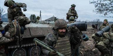 Сили оборони опинилися в оточенні в Макарівці на Донбасі, — офіцер ЗСУ (карта)