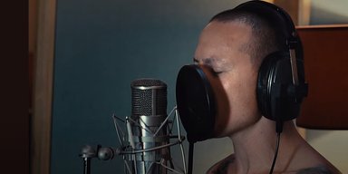 Linkin Park выпустили новую песню с вокалом покойного Честера Беннингтона (видео)
