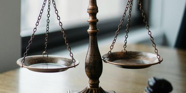 Действующему судье объявили подозрение за решение в пользу России: о ком идет речь (фото, видео)