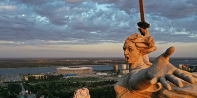Тело ректора московского ВУЗа Чеснокова нашли в голове памятника "Родина-мать" (фото)
