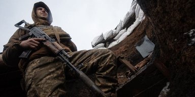 Горячая "Баня". Кому выгодно новое обострение на Донбассе