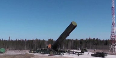 РФ п'ятий рік поспіль "ставить на чергування" ядерний комплекс "Сармат": що не так із ракетою (відео)
