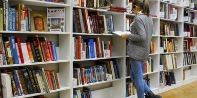 Некоторые украинцы получат 900 гривен на приобретение книг: о ком речь