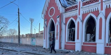 "Денацификация" культурного наследия. Эти памятники истории и архитектуры обстреляли войска РФ