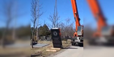В Канаді демонтували монумент українській дивізії "Галичина", — соцмережі (відео)