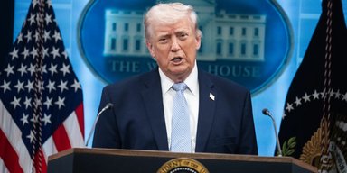 Трамп сдає назад: як вдалося зупинити смертельно небезпечний шантаж президента США